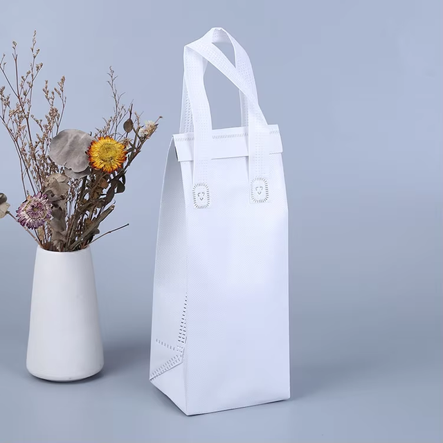 Hot Selling Large Capacity Non-Woven Fabric Cooler Bag Aluminum Foil Insulated for Milk Tea Lunch Box Barbecue Letter Style